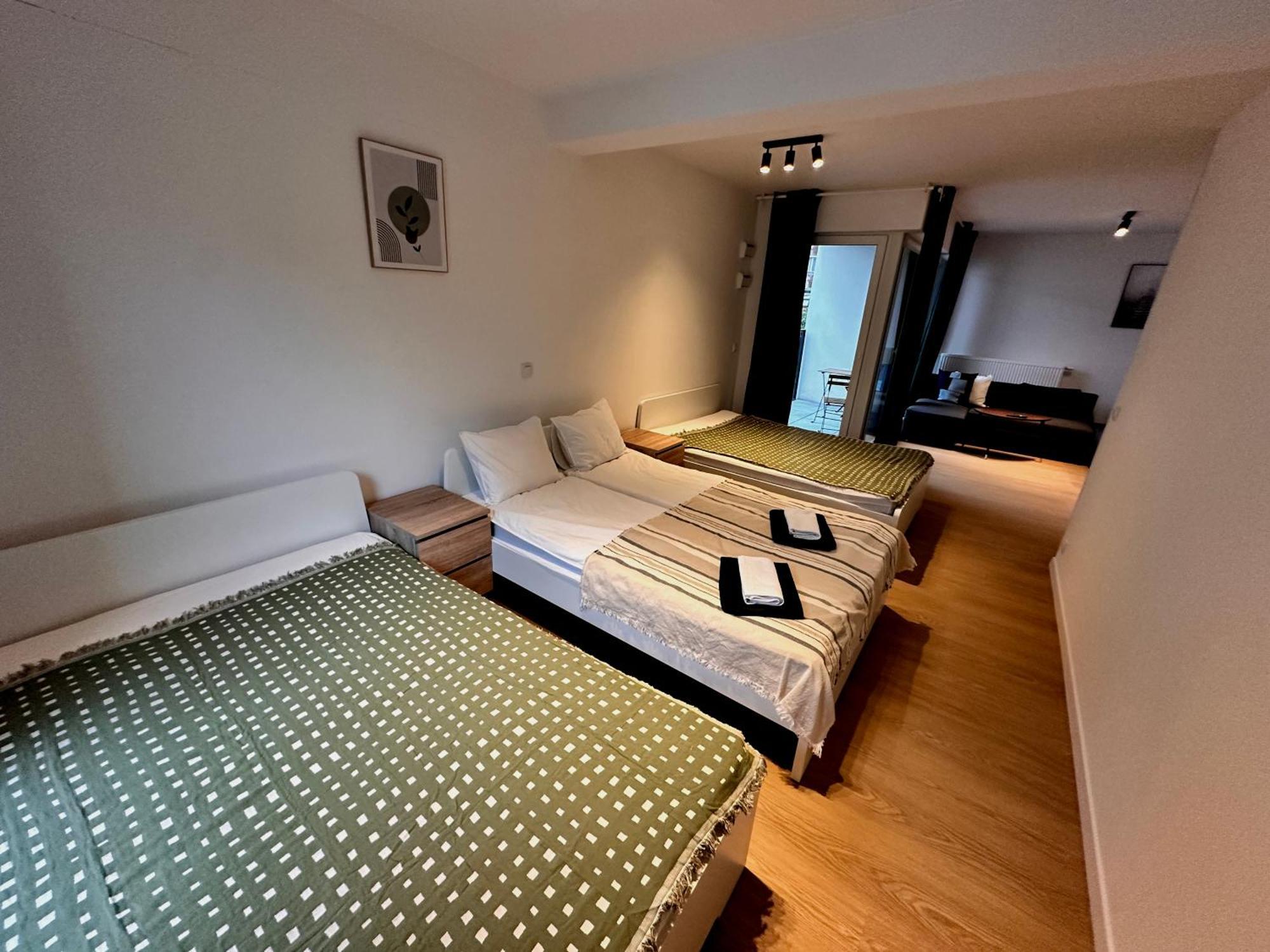 Lineburg Villa Apartments Варшава Экстерьер фото